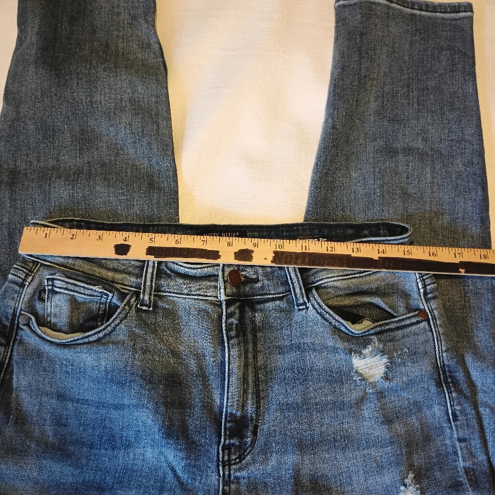 JUDY BLUE Jeans Women's Size 11/30 High-Rise Boyfriend Fit Distressed Stretch. - Picture 14 of 16